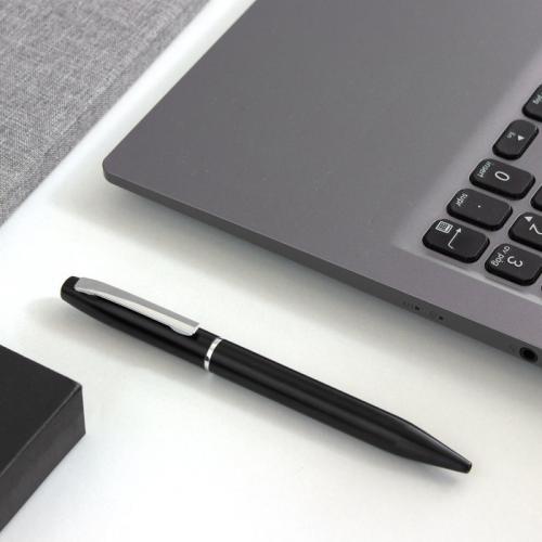 Bolígrafo metálico con estuche