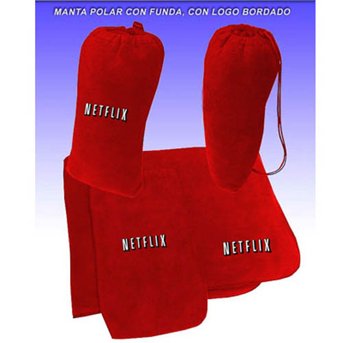 Manta Polar con logo bordado